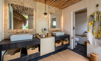 Katoni Villa Bathroom Three | Nusa Lembongan, Bali