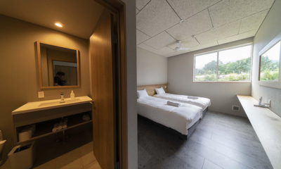 Echo Rocks Master Bedroom and Bathroom | Hakuba, Nagano