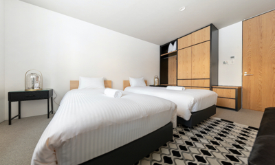 The Moo Bedroom Four with Twin Beds and Side Lamps | Hakuba, Nagano