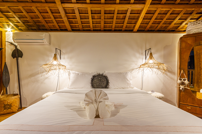 Bagera Hoi Namu Villa Namu Bedroom Four with Side Lamps | Seminyak, Bali