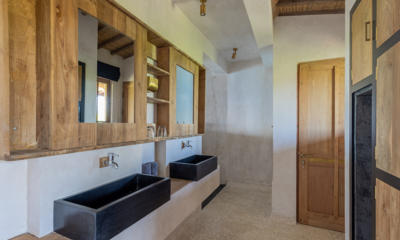 Villa Shambala Lembongan Bathroom Two | Nusa Lembongan, Bali