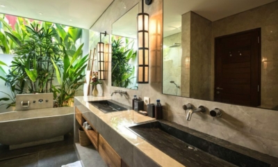Villa Abagram Villa Tangram Bathroom One with Bathtub | Seminyak, Bali