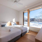 Ro-An Twin Bedroom with Snow View | Hirafu, Niseko