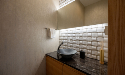 Ro-An Bathroom with Lights | Hirafu, Niseko