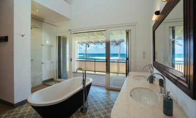Myla Beach Villa Bathroom One | Dickwella, Sri Lanka
