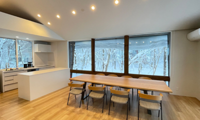 Ahiru Chalet Kitchen and Dining Area with Snow View | Echoland, Hakuba