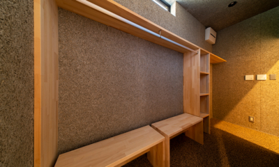 Sanzan Chalet Indoor Seating Area | Echoland, Hakuba