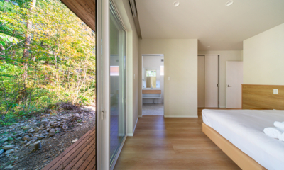 Sanzan Chalet Bedroom and Bathroom One with View | Echoland, Hakuba