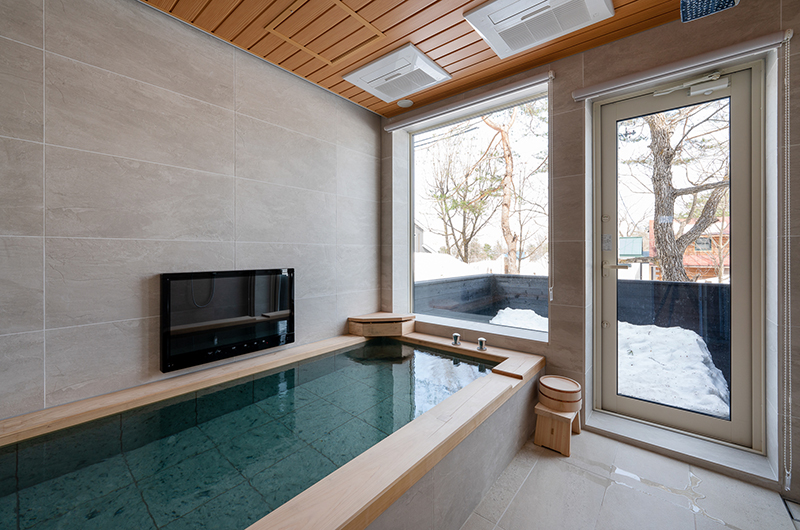Silver Maple Chalet Jacuzzi with View | Echoland, Hakuba