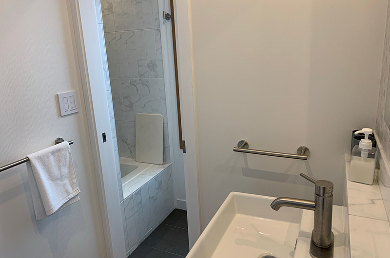 Hakobune Niseko Bathroom with Bathtub | Soga, Niseko