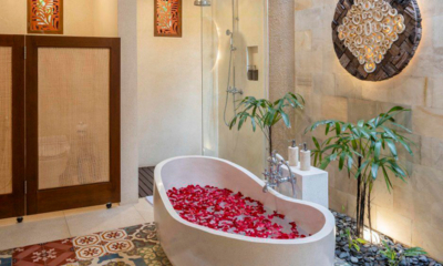Villa Inara Bathroom One with Bathtub | Pererenan, Bali