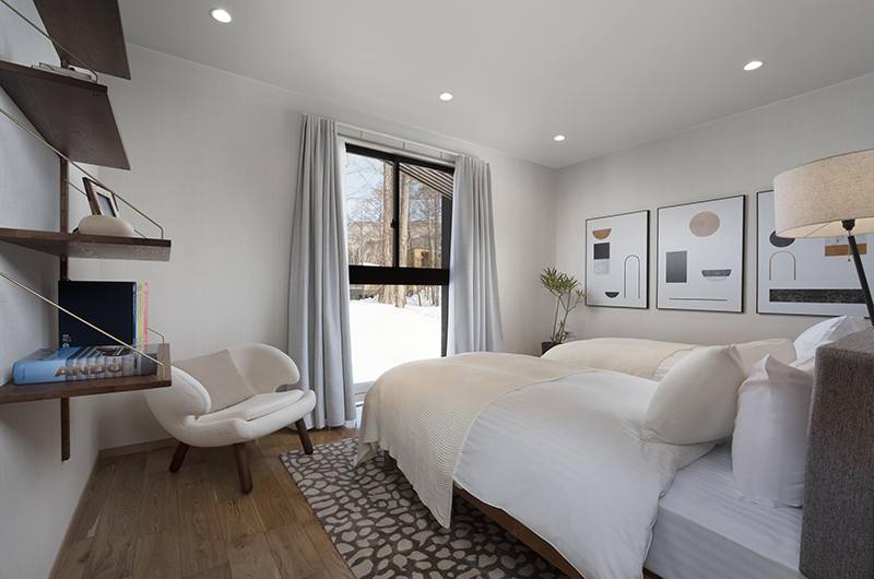 Ginto Estate Awayuki Bedroom Two with Twin Beds | Hirafu, Niseko