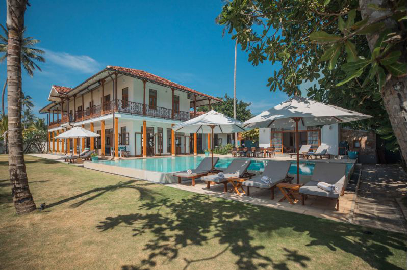 Pool and Sunbath Chairs, Skye House | Habaraduwa, Sri Lanka