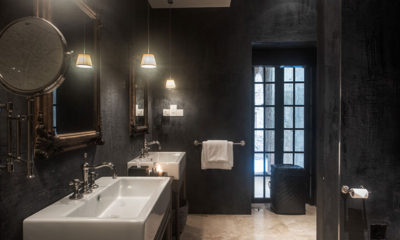No 77 Leyn Baan Bathroom Two with Twin Sinks | Galle, Sri Lanka
