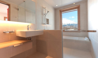 Kazane Bathroom with Bathtub | Hirafu, Niseko