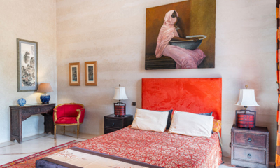 Palais Hassoun Chambre Deluxe Orange Bedroom Nine with Painting | Marrakesh, Morocco
