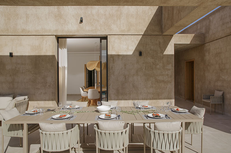 Villa Pepe Open Plan Dining Area with Crockery | Marrakesh, Morocco