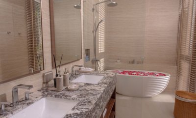 Villa Amann Bathroom One with Bathtub | Kamala, Phuket