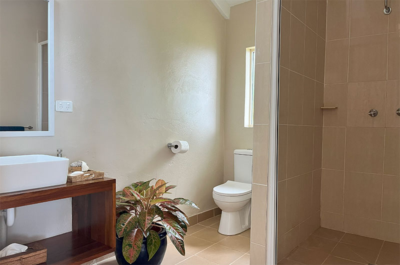 Rockpools Bathroom Three | Efate, Vanuatu