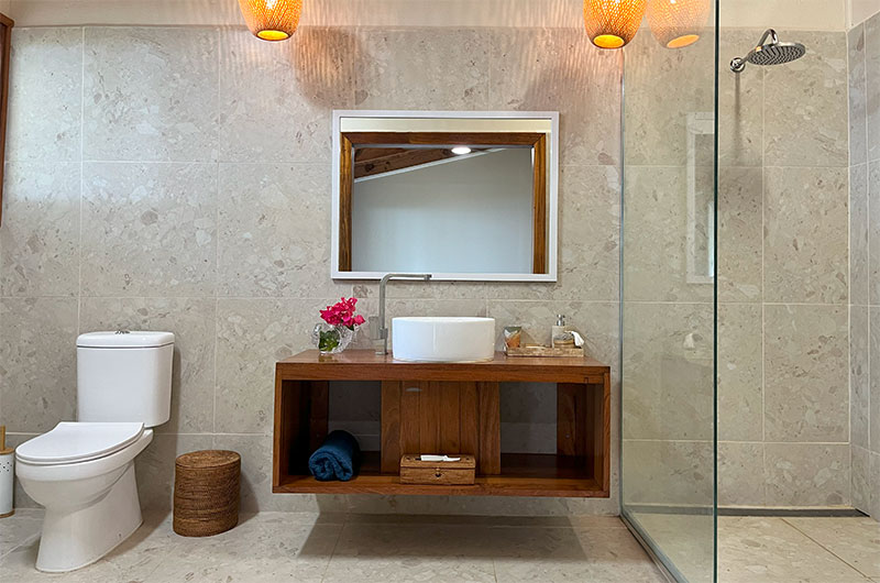 Rockpools Bathroom Four | Efate, Vanuatu