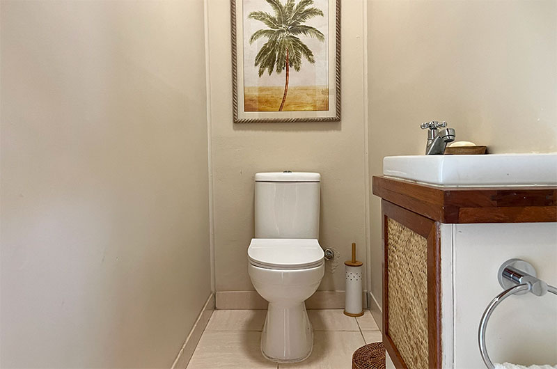 Rockpools Guest Bathroom | Efate, Vanuatu