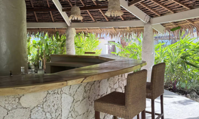 Rockpools way to Bar Counter | Efate, Vanuatu