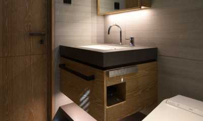 Kamakura Bathroom One | Hirafu, Niseko