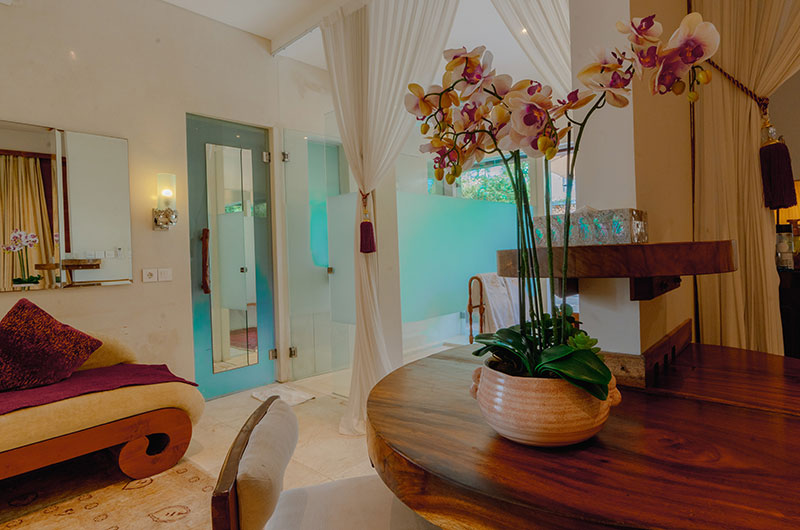 Lataliana Villas Villa Ta Bathroom One | Seminyak, Bali