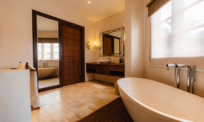 Lataliana Villas Villa Ta Bathroom Three with Bathtub | Seminyak, Bali