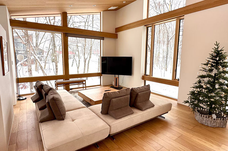 Villa Rindo Living Room with TV | Echoland, Hakuba