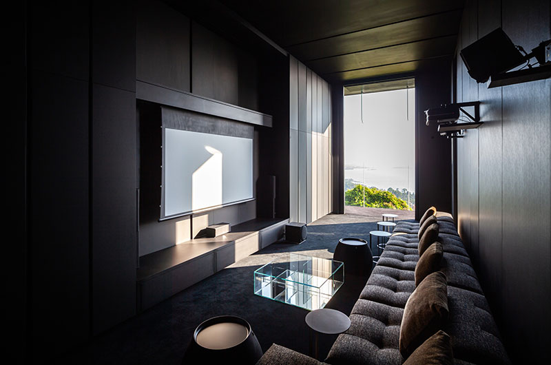 Kelapa House Projector Room | Chaweng, Koh Samui