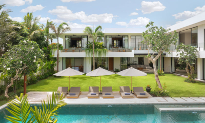 Villa Arita Pool Side Loungers | Canggu, Bali