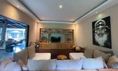 Villa Emile TV Room with Painting | Uluwatu, Bali
