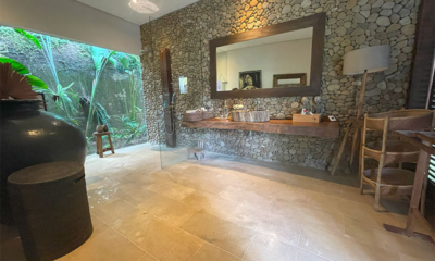 Villa Emile Bathroom One with Mirror | Uluwatu, Bali
