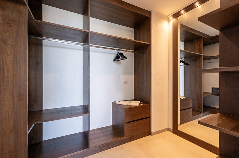 Villa Vida Samui Bedroom One Walk-In Wardrobe | Chaweng, Koh Samui Villa Vida Samui Bedroom One Walk-In Wardrobe | Chaweng, Koh Samui