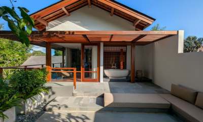 Jeeva Tirta Bathroom One Open Bathtub | Batubelig, Bali