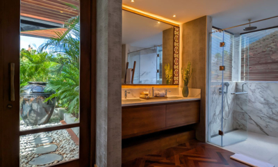 Jeeva Tirta Bathroom Two with View | Batubelig, Bali
