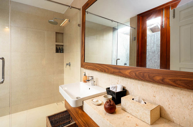 Victoria Villa Bathroom Two | Talpe, Sri Lanka
